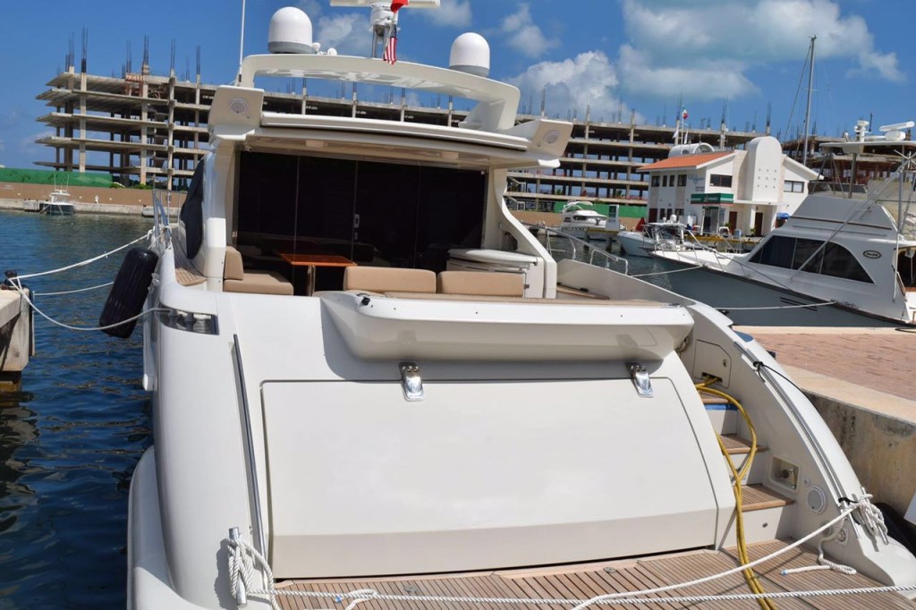 cancun yates en renta azimut