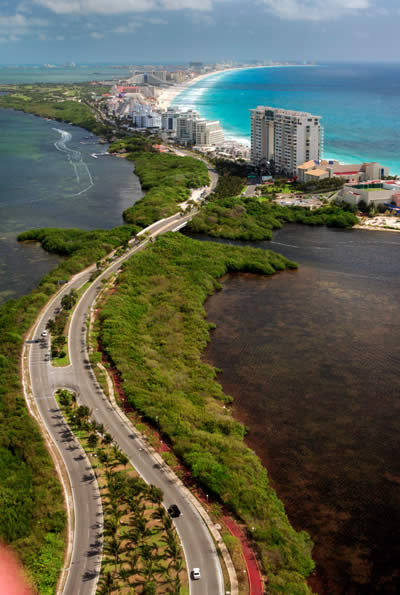 Tour en Helicóptero Panorámico en Cancún y alrededores