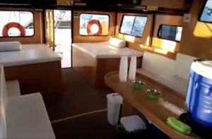 Renta de barco para grupos en Isla Blanca Cancun